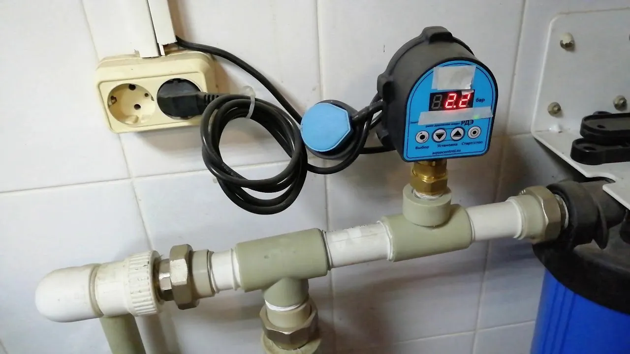 Датчик давления воды в системе водоснабжения