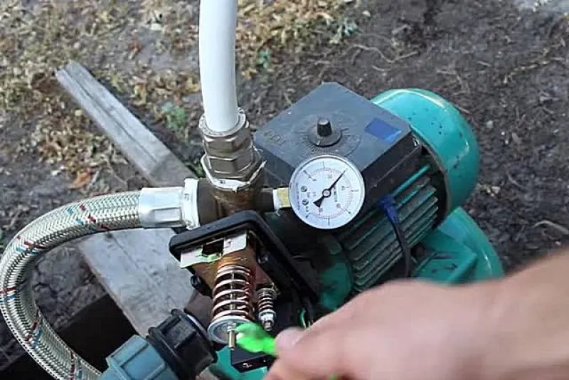 Повысительный насос vodotok x15g-10a (90 вт) сборка входного патрубка. Давление в водяном насосе. Давление в водяном насосе. Давление в гидроаккумуляторе насосной станции. Давление в водяном насосе.